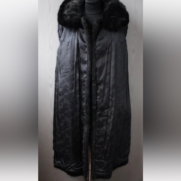 XXL Black Real Nutria Fur Vintage Coat - Picture 6 of 8